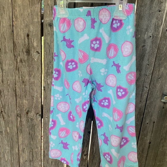 Paw patrol fleece pajamas size 4t - Picture 2 of 6
